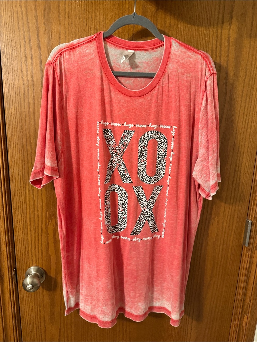 Womens pink 'XO OX' Graphic Tee - Soft Washed Finish Super soft but thin